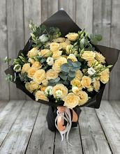 Букет цветов из:  Розы и Лизиантусы #REPLACE_PRED# Девице