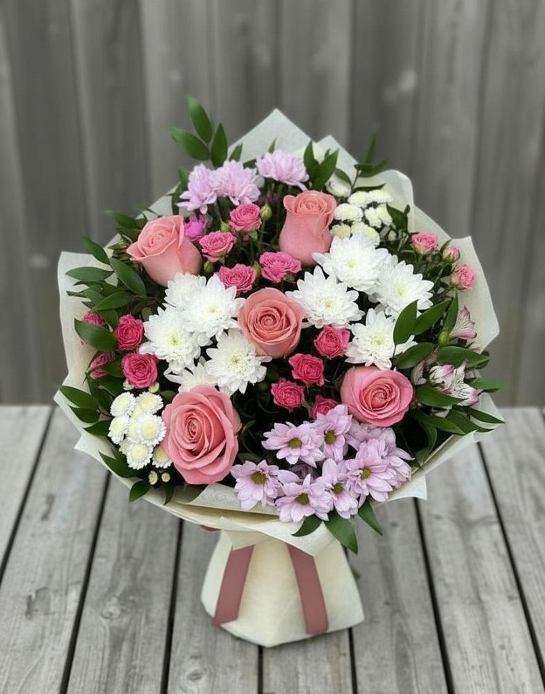 Букет цветов из: Альстромерии, Гвоздики, Розы и Хризантемы в Девице