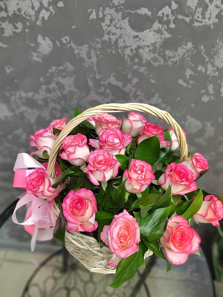 Цветочная композиция из Розы в корзине в Девице