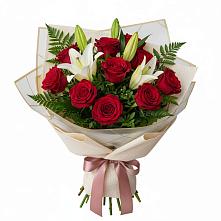Букет цветов из:  Лилии и Розы в Девице
