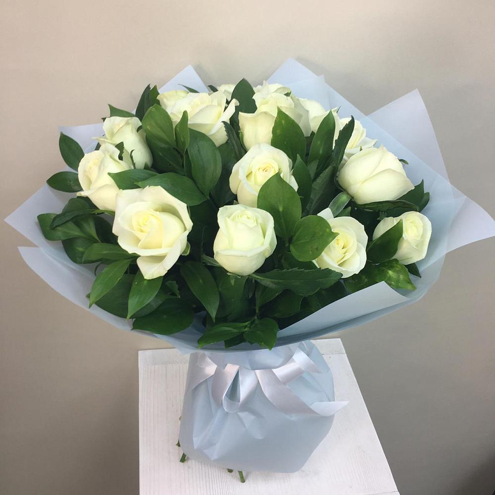 Букет 15 Белых роз Проуд в Девице