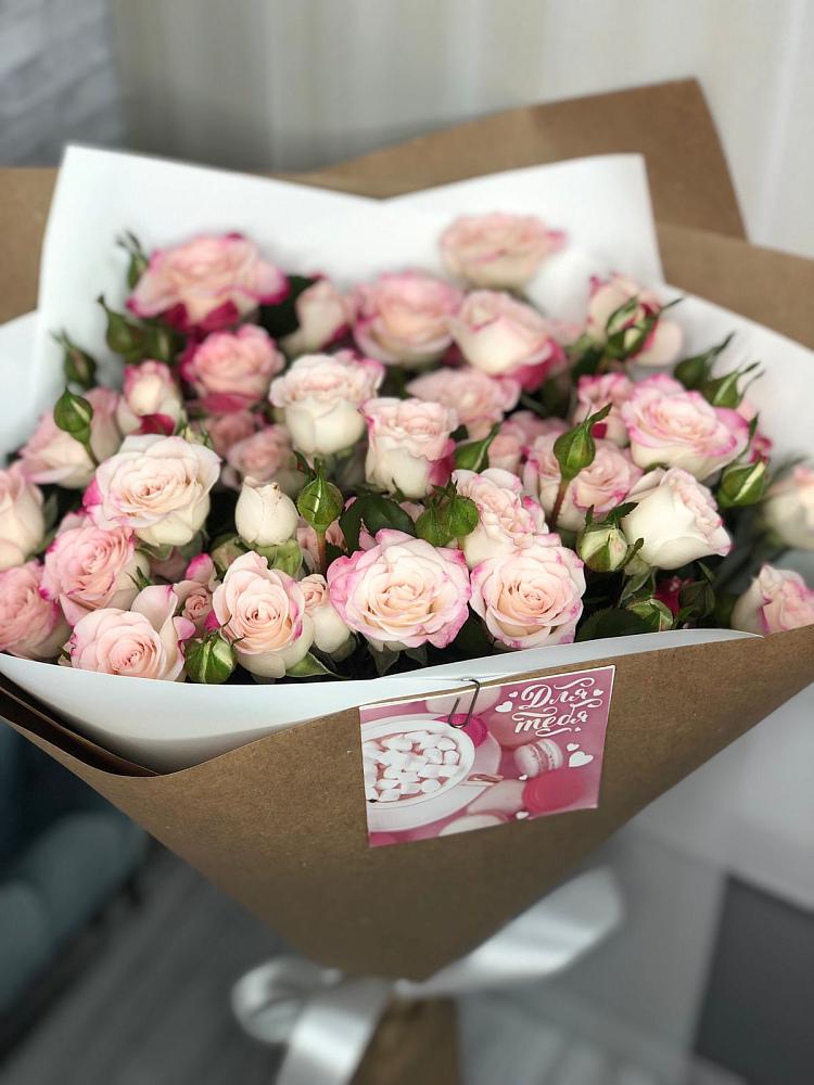 Букет цветов из: Розы в Девице