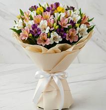 Букет цветов из:  Альстромерии в Девице