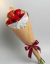Букет цветов из:  Розы в Девице