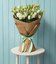 Букет цветов из:  Лизиантусы в Девице