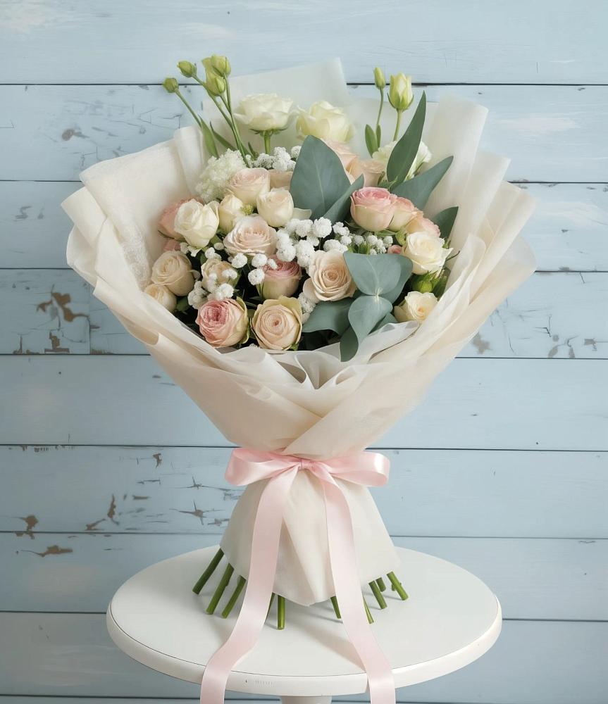 Букет цветов из: Розы и Лизиантусы в Девице