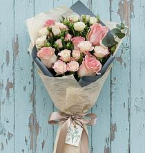 Букет цветов из:  Розы в Девице