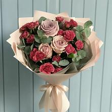 Букет цветов из:  Гвоздики и Розы в Девице