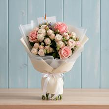 Букет цветов из:  Розы в Девице
