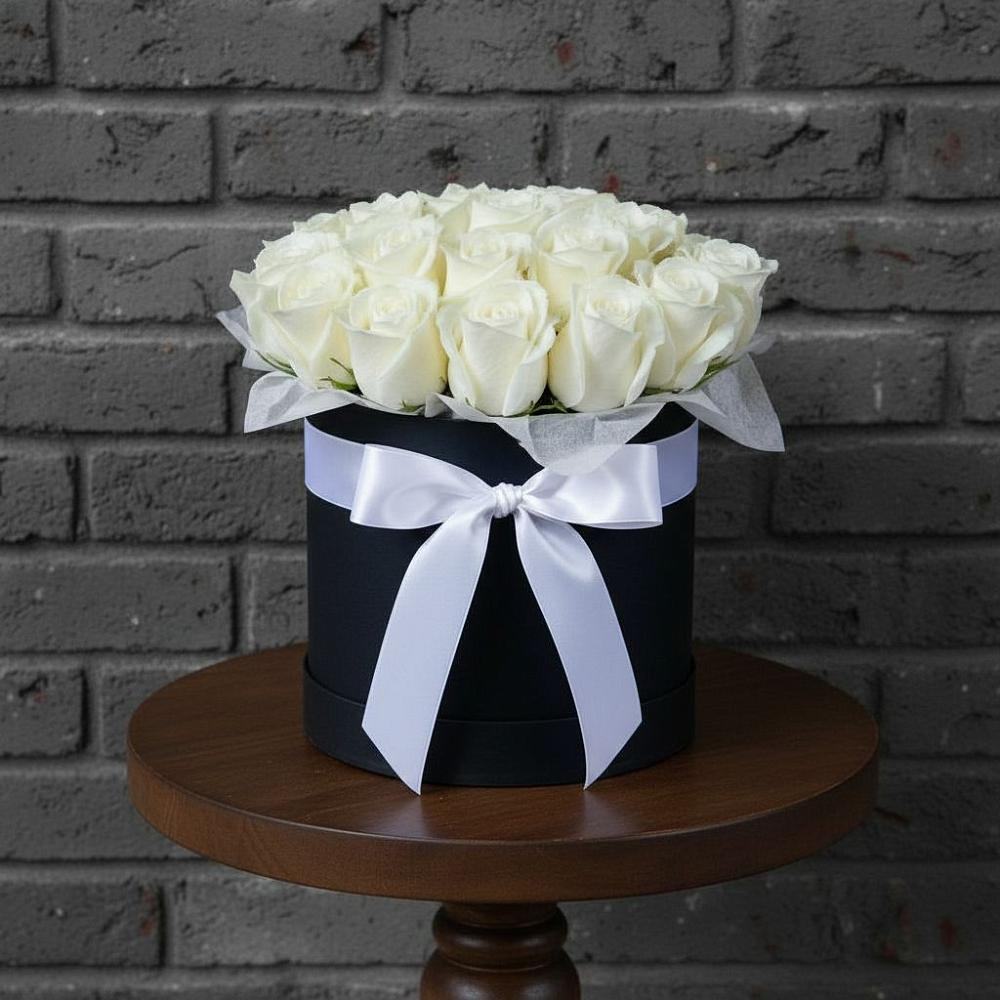 Цветочная композиция из Розы в шляпной коробке в Девице