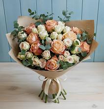 Букет цветов из:  Альстромерии и Розы в Девице