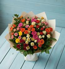 Букет Микс из разноцветных кустовых роз в Девице